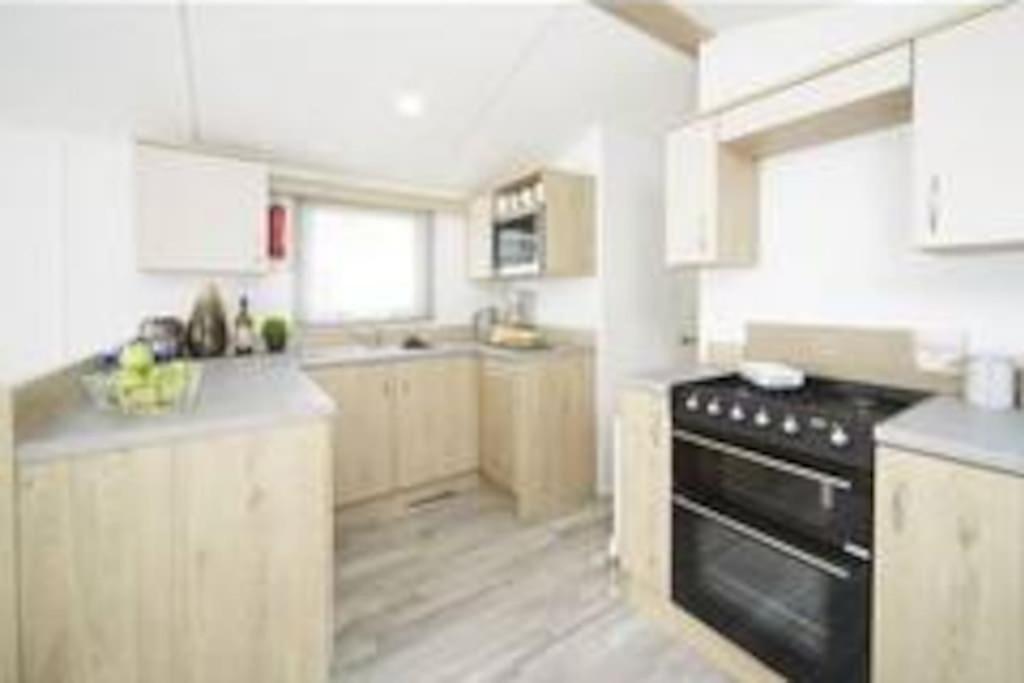 Sea Breeze, Modern, Cosy Holiday Home Haverigg Luaran gambar