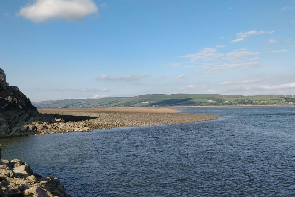 Sea Breeze, Modern, Cosy Holiday Home Haverigg Luaran gambar