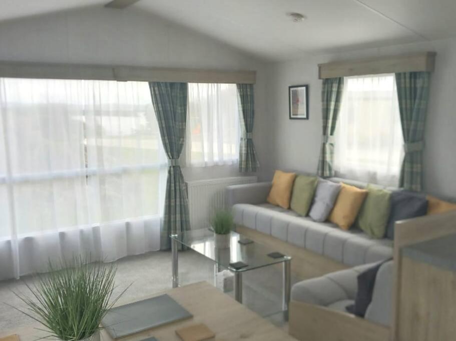 Sea Breeze, Modern, Cosy Holiday Home Haverigg Luaran gambar