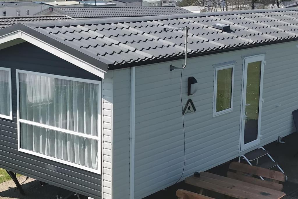 Sea Breeze, Modern, Cosy Holiday Home Haverigg Luaran gambar